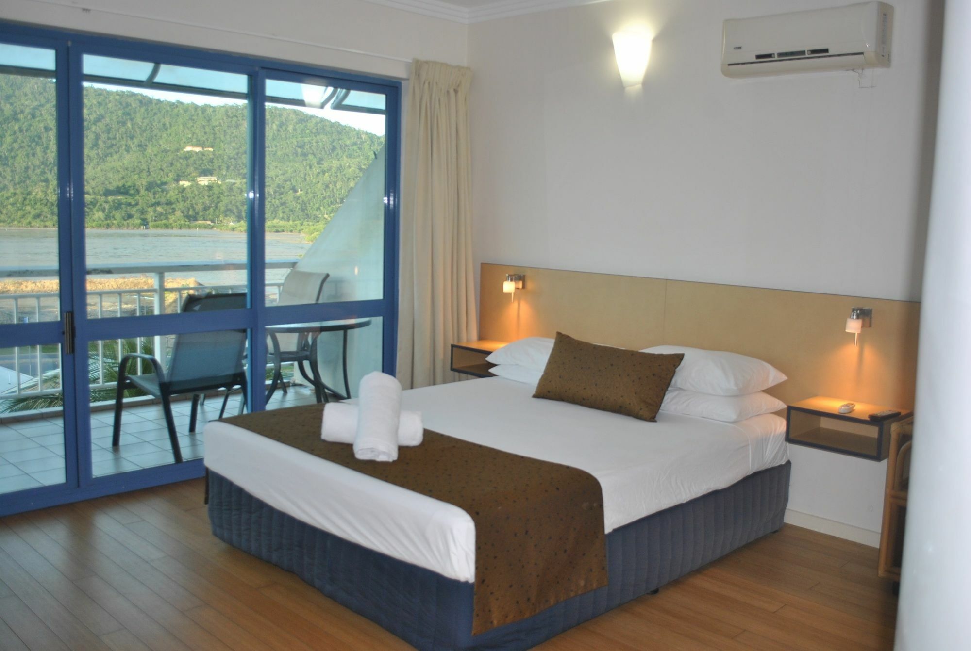 Coral Sea Vista Apartments Airlie Beach Exterior foto
